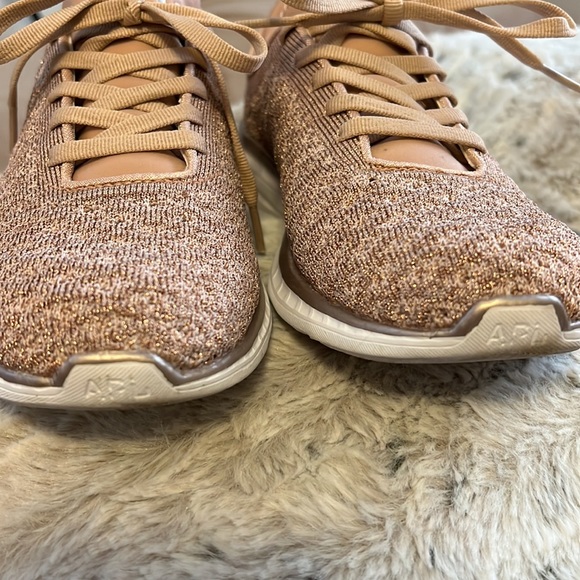 APL Athletic Propulsion Labs Techloom Phantom Sneakers - Picture 4 of 8